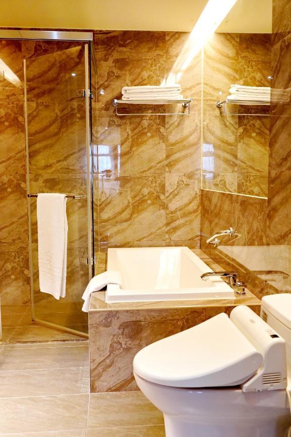Hu House - Taipei Hotel Kültér fotó