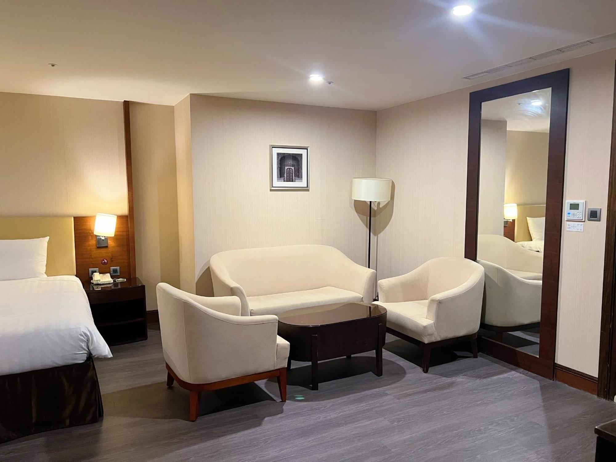 Hu House - Taipei Hotel Kültér fotó